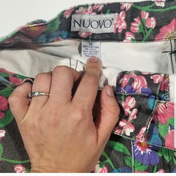 VTG 80s 90s Super High Waisted Floral Denim Shorts - Picture 4 of 5